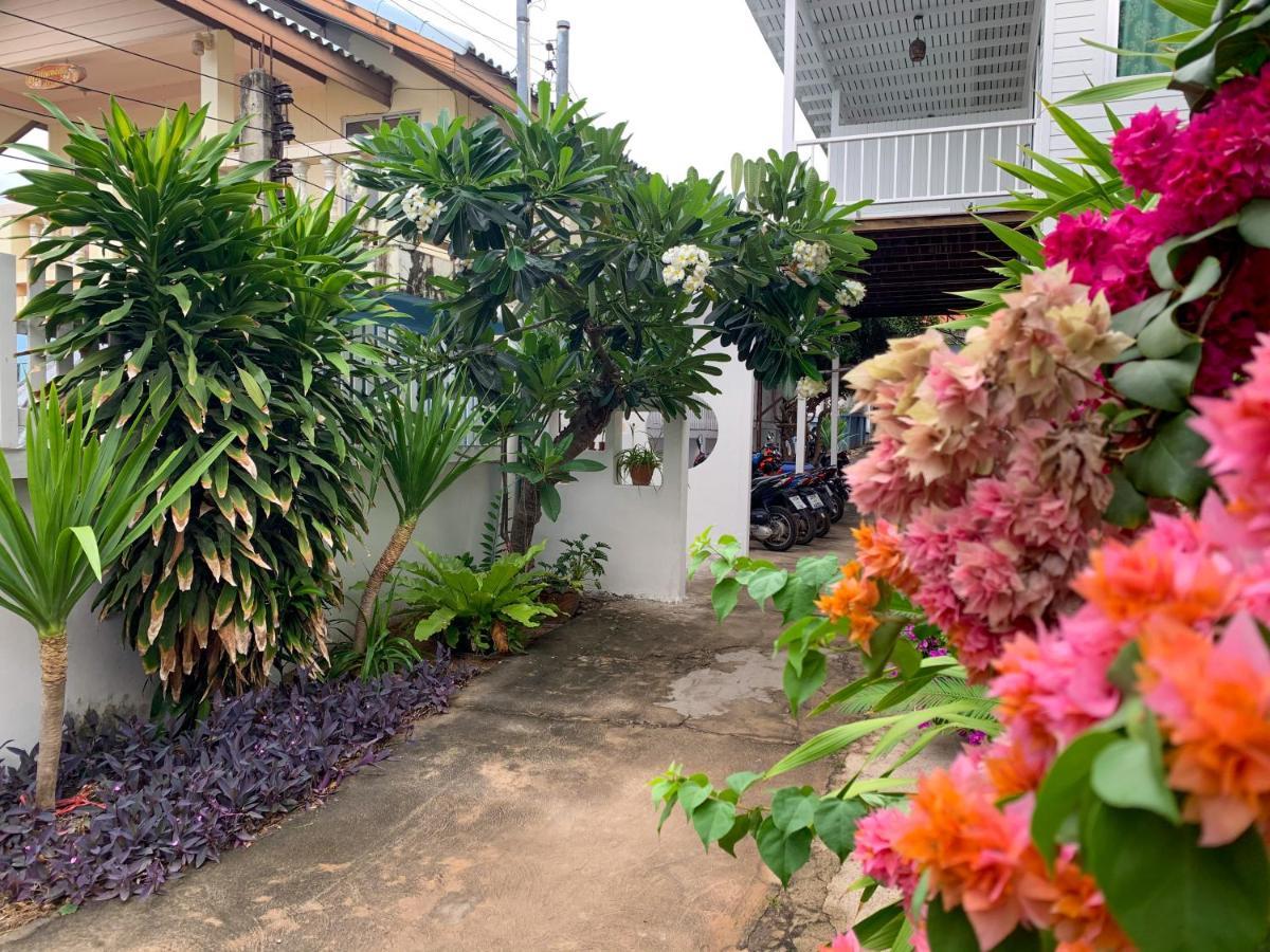 Sawaddeethaweesuk At Kohlarn Apartment Exterior photo